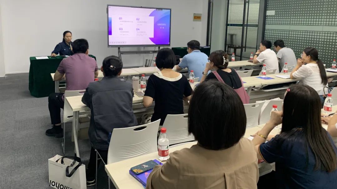 “长三角（汾湖）人力资源服务产业园负责人